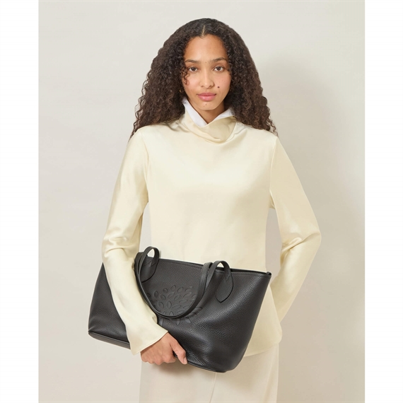 Mulberry Tree Tote Black Heavy Grain